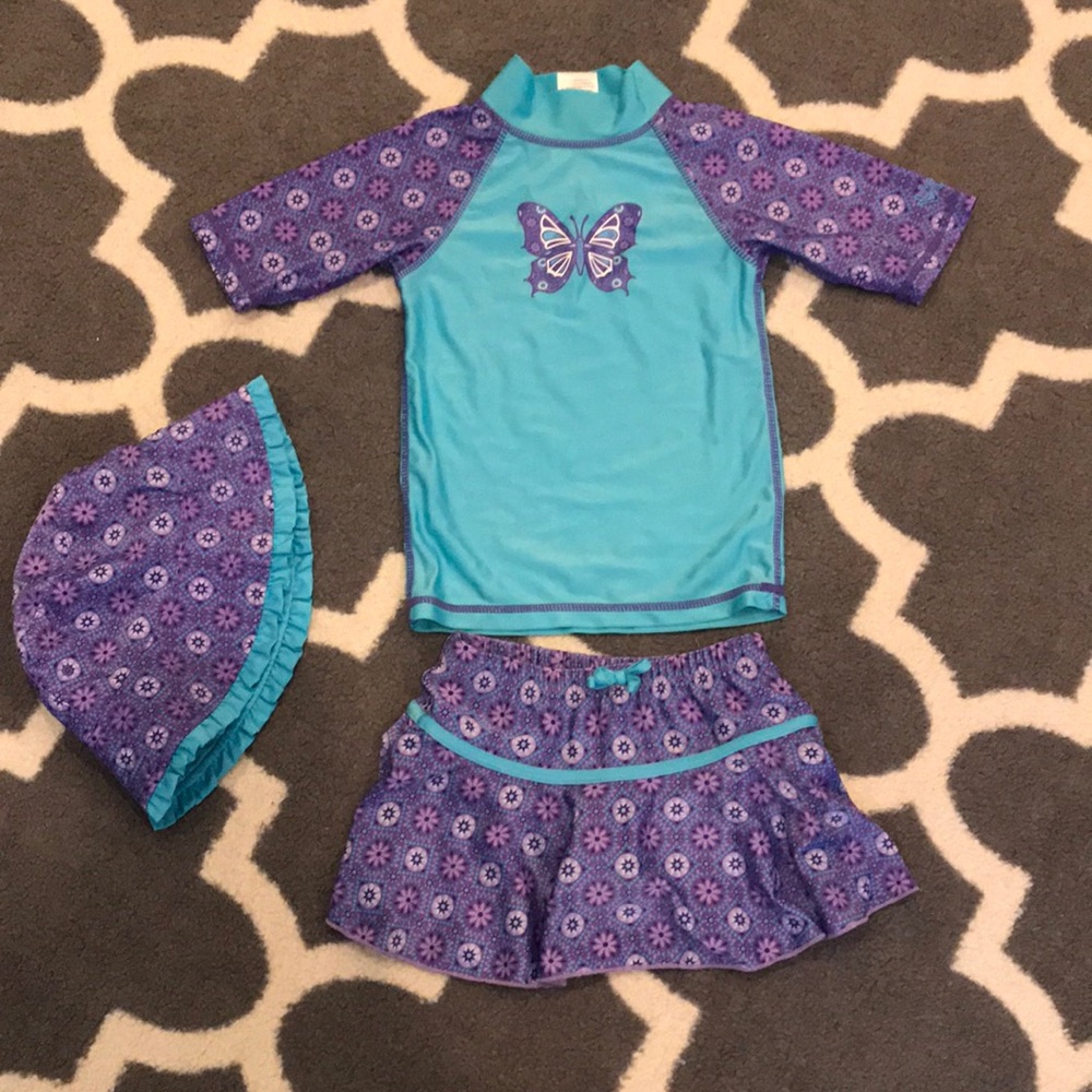 UV Skinz Girls Swim Suit 🏖